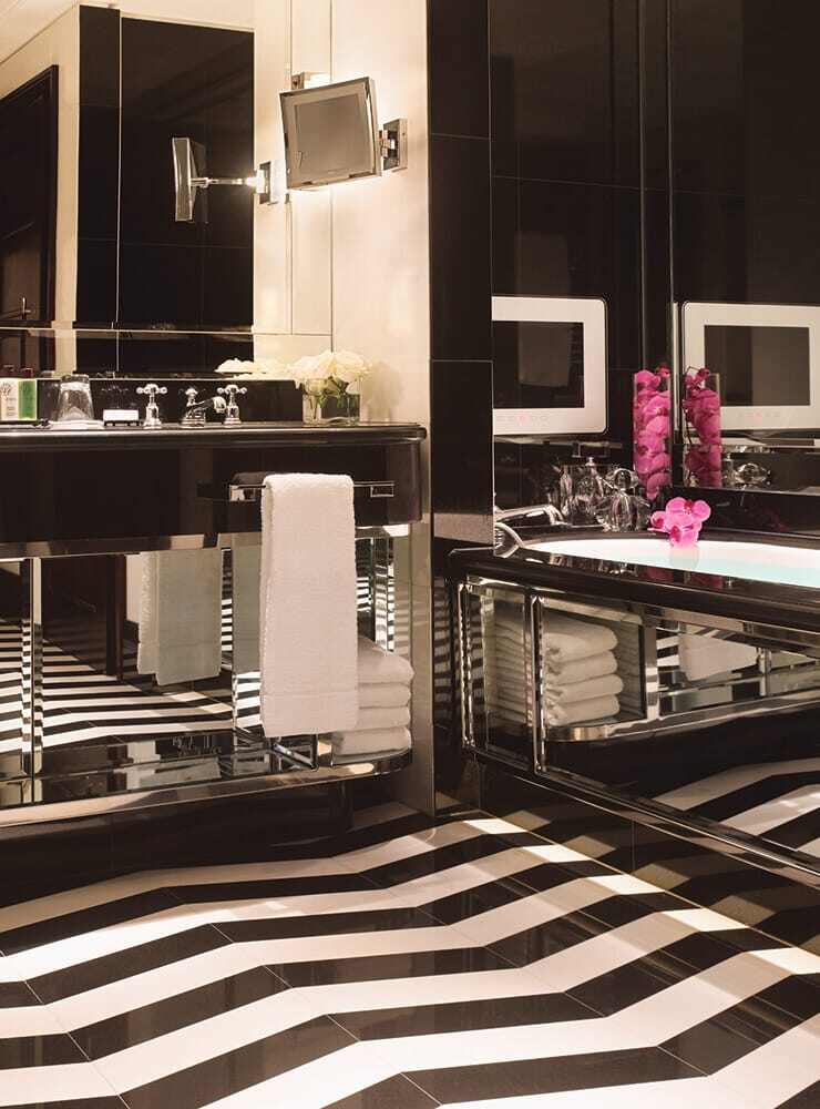 CHL-Actors-Penthouse-Bathroom-column-desktop