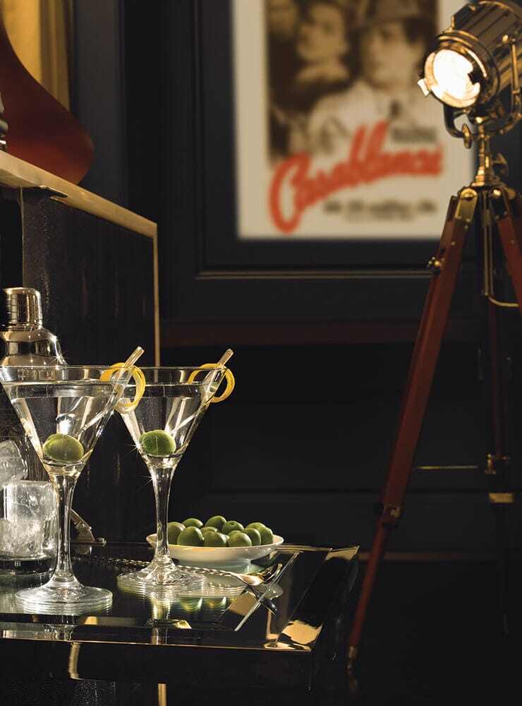 CHL-Actors-Penthouse-Cocktail-Cabinet-column-desktop