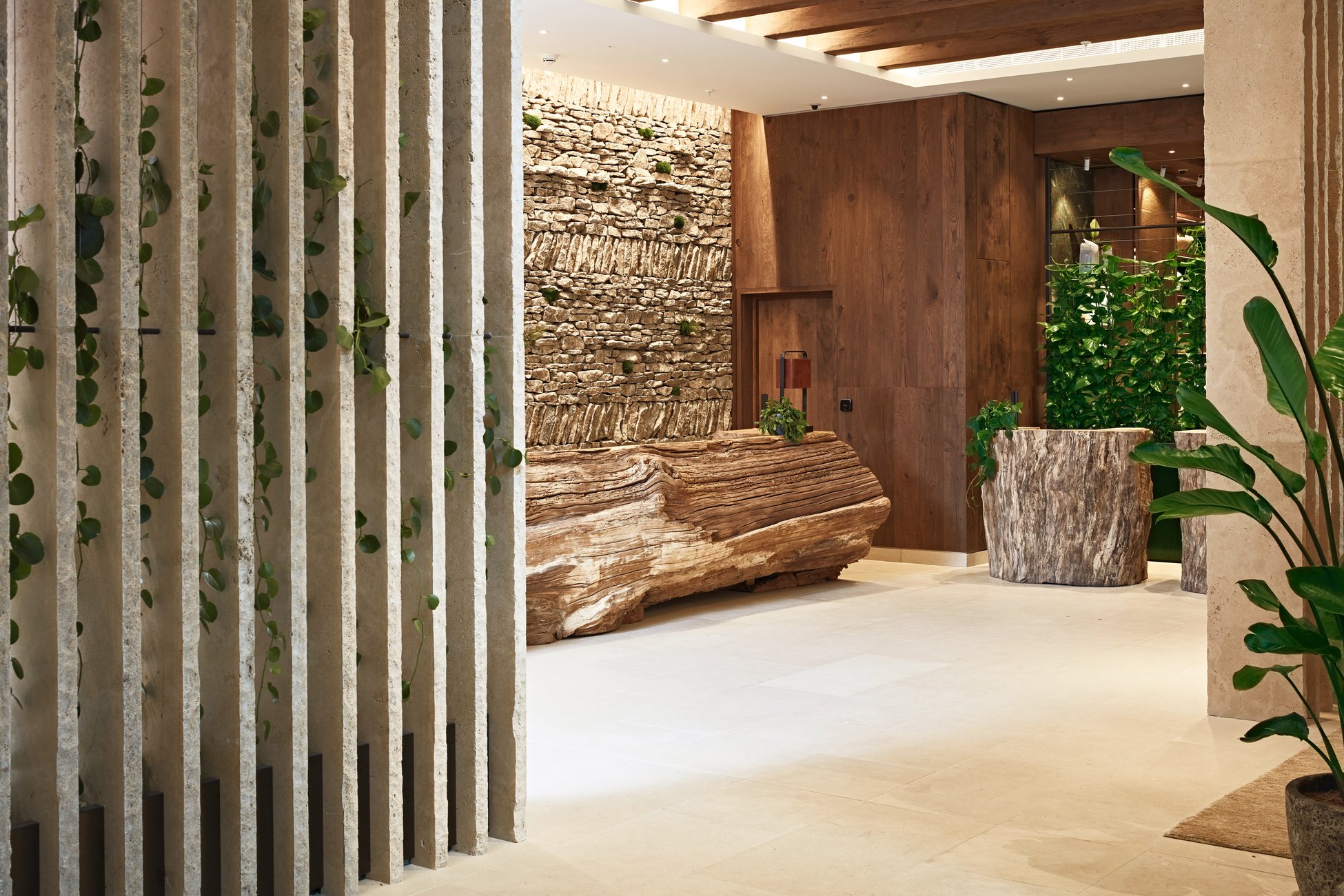 Lobby_1Hotel_06